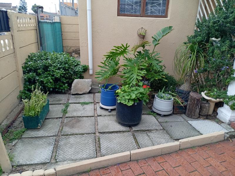 3 Bedroom Property for Sale in Portlands Western Cape